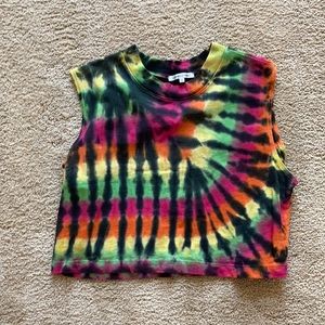 Cotton citizen crop muscle tee!